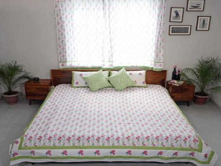 Blooming Meadow Printed Cotton Bedsheet with 2 Pillow Cover, 2 Cushion Covers Online